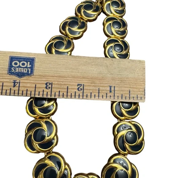 Vintage Goldtone Black Enamel Swirl Link Necklace - Picture 10 of 10
